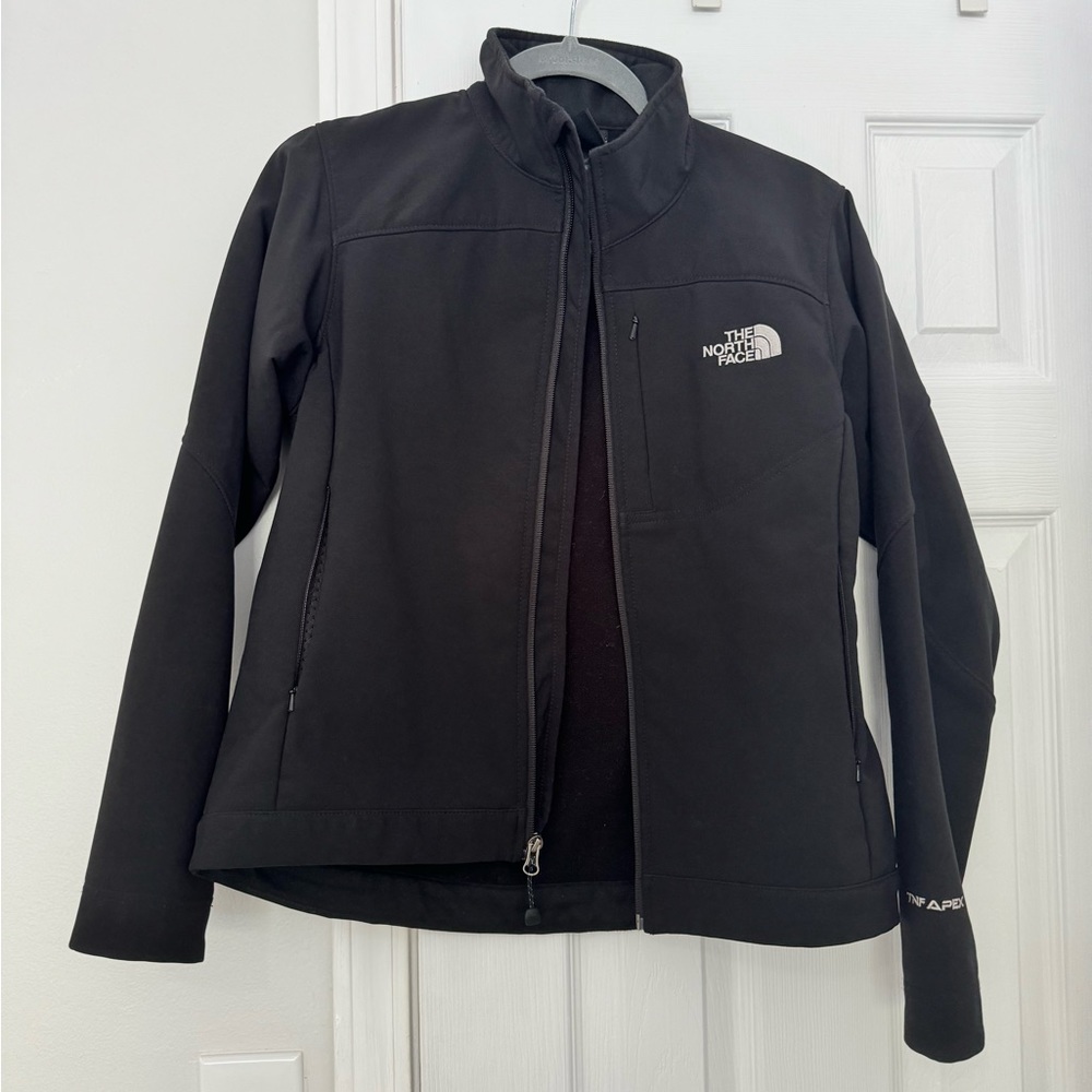 North Face Women’s Black Apex Jacket
